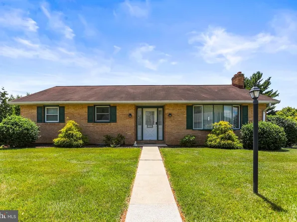 102 Skyview Dr, Shrewsbury, PA 17361