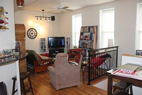 2nd image of 2835 N Damen Ave APT 1
