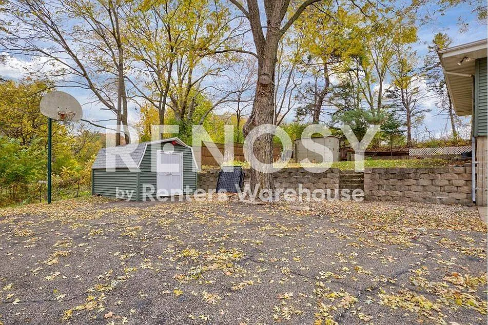 3 Bdrm 2 Bath Large Lake Home In Waterville Available September 1st — Photo 3