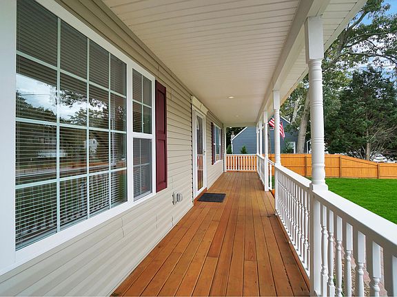 4th image of 179 Avenue B