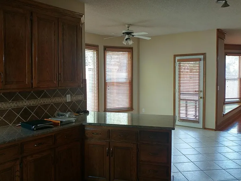 12737 King St — Photo 16