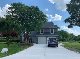 217 Susan Newton Ln, Yorktown, VA 23693