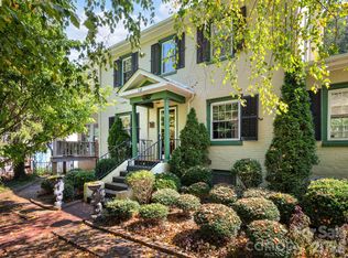 303 Country Club Rd, Asheville, NC 28804