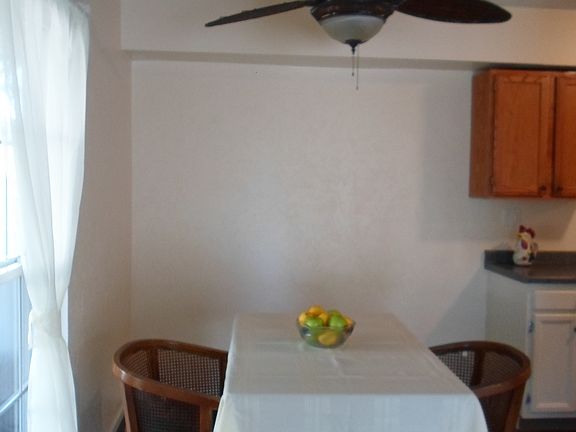 5th image of 17602 Independence Ct