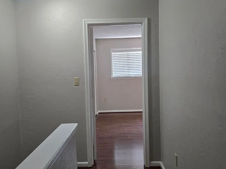 4503 NW 41st Pl — Photo 33
