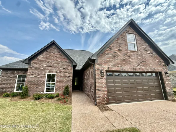 1040 Great Glen Dr, Southaven, MS 38671