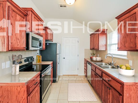 2nd image of 417 Choctaw Gate Dr