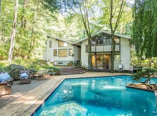 221 Devon Rd, Tenafly, NJ 07670