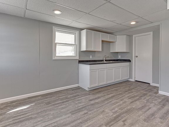 2nd image of 5940 Grover St #2