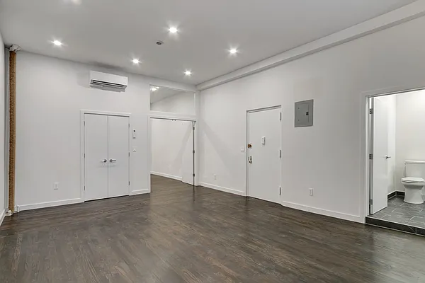 Rented by Brighton Management | media 12