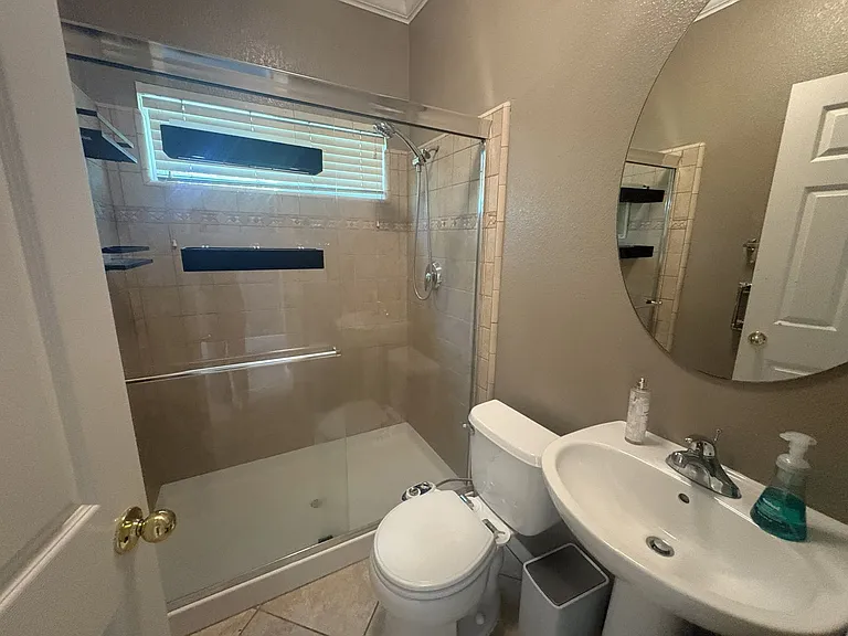 9745 W Taron Dr — Photo 4