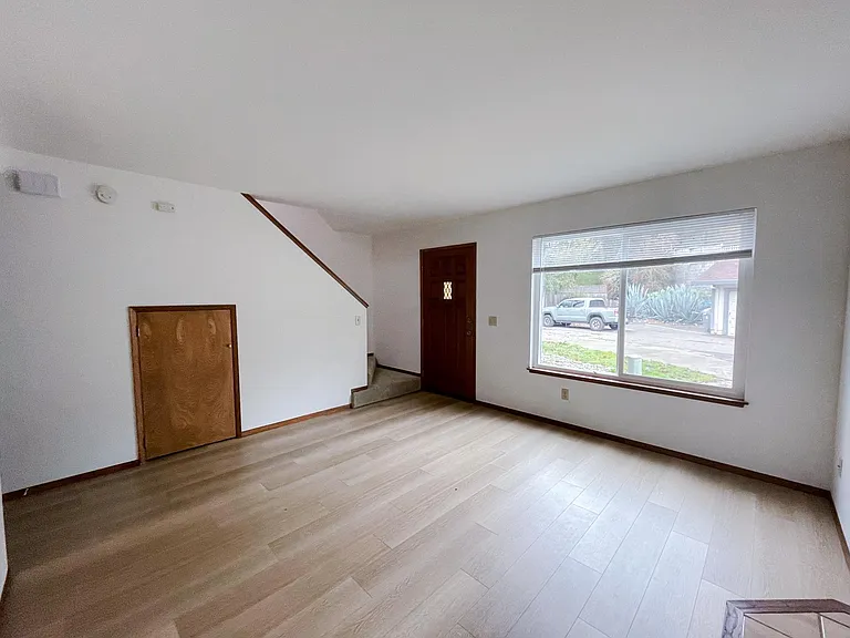 2980 Sunridge Dr — Photo 1