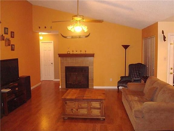 3rd image of 12812 Carrera Dr