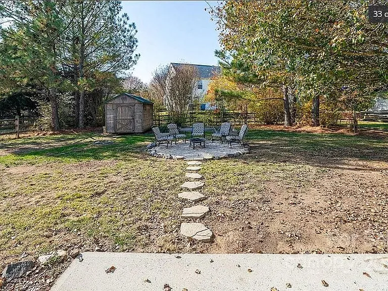 4613 Maple Crest Pl — Photo 35