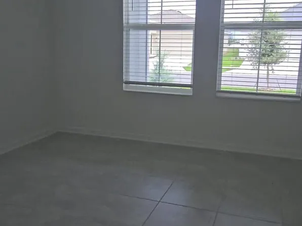 1137 Deepwater Cir, Eagle Lake, FL 33839