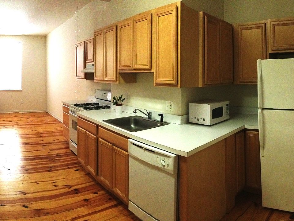 2nd image of 247 N 2nd St APT 2J