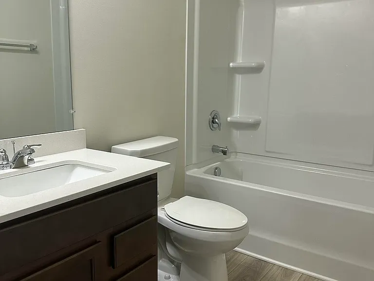 719 W Spaniel Dr — Photo 3