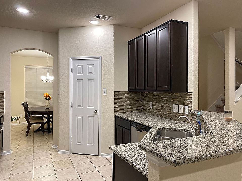 16706 E Whimbrel Cir, Conroe, TX 77385 Zillow