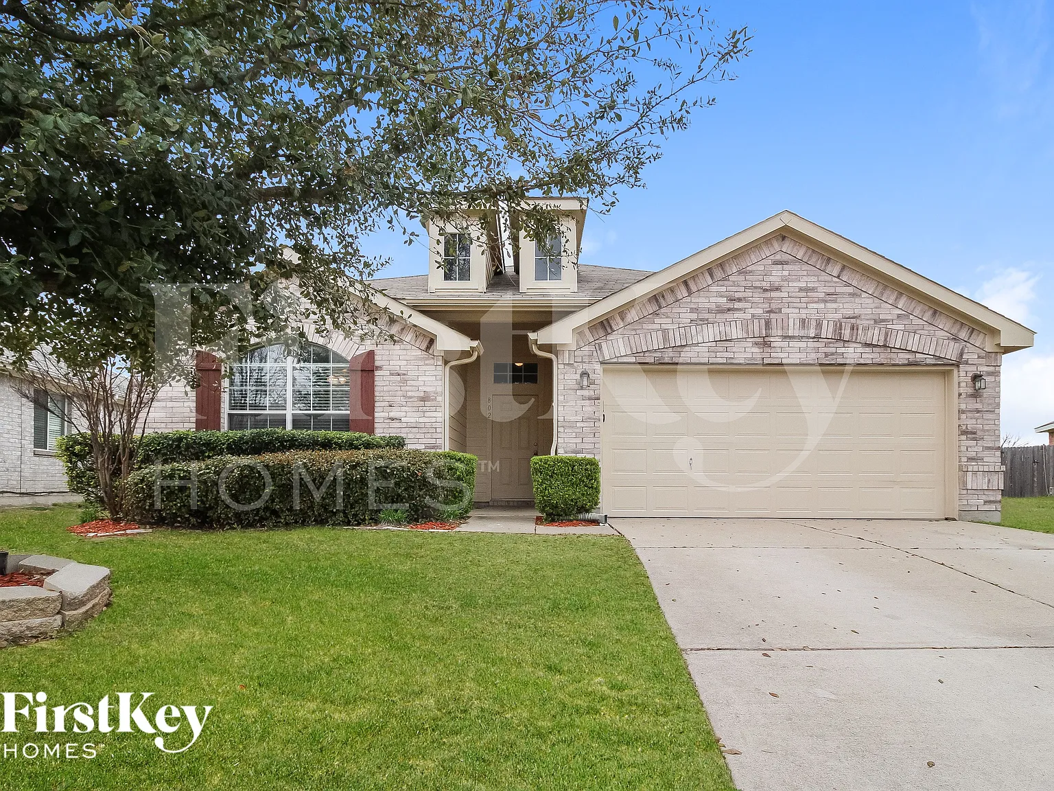 4 bed, 2.0 bath, 1898 sqft, $2,180 — Photo 1