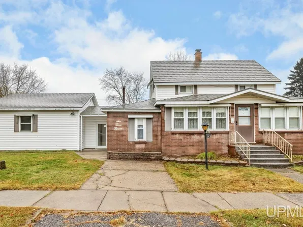 312 Birch St, Kingsford, MI 49802