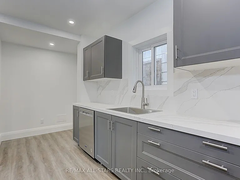 94 39th St #2 — Photo 3