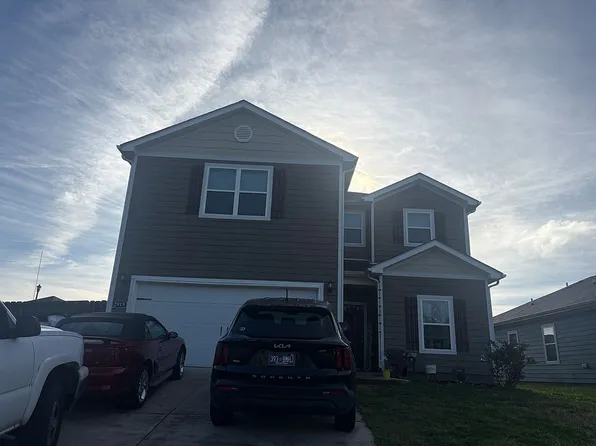 2919 Beeswax St, Columbia, TN 38401