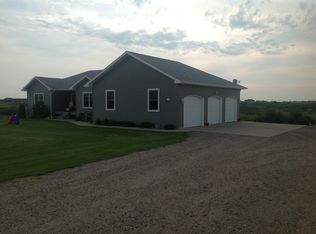 5701 38th St SW, Minot, ND 58701