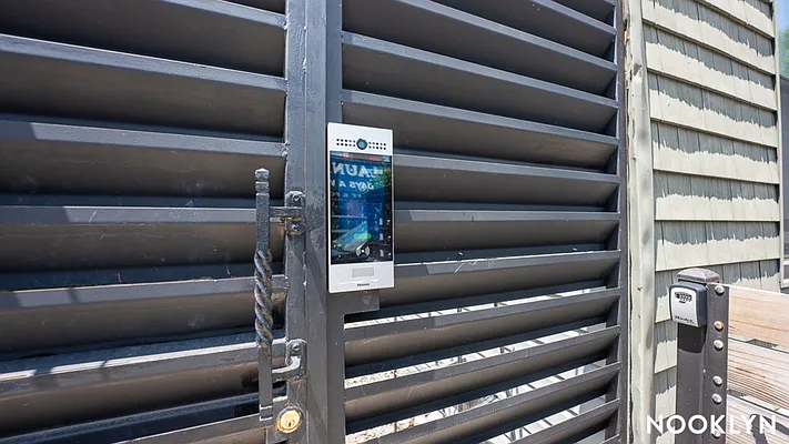 Rented by Nooklyn NYC LLC | media 44