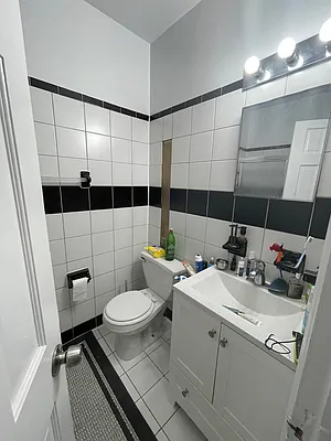 Rented by Buchbinder & Warren | media 7