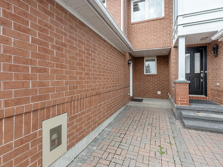 6 Crystal Park Cres — Photo 32