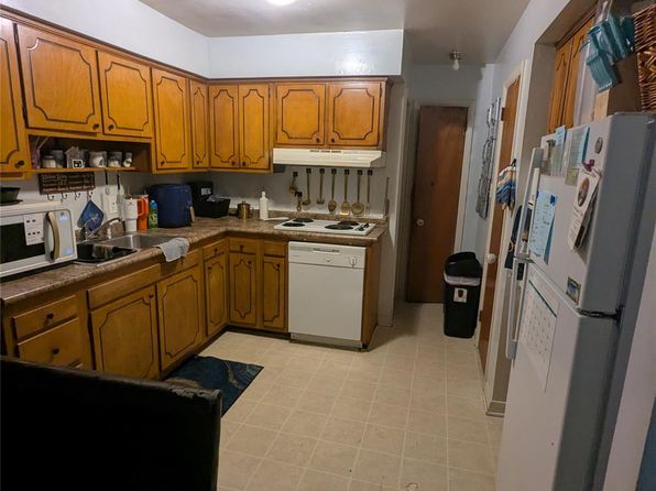 charlotte-north-carolina-456976980 picture