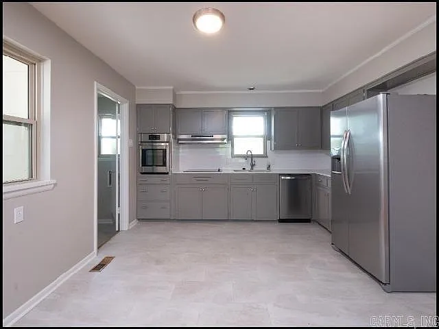4907 Arlington Dr — Photo 4
