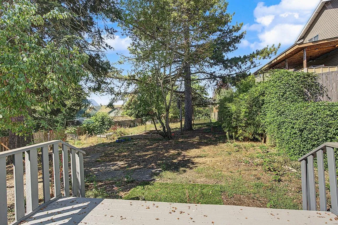 4 bed, 1400 sqft, $2,775 — Photo 4