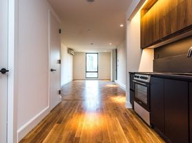 1 Duffield St