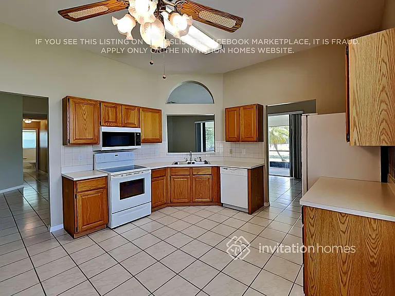 3754 Woods Walk Blvd — Photo 7