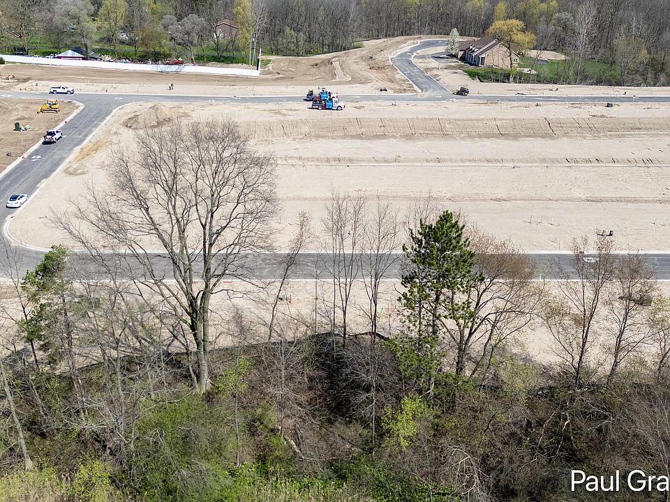 1st image of 3052 Creek Dr SE