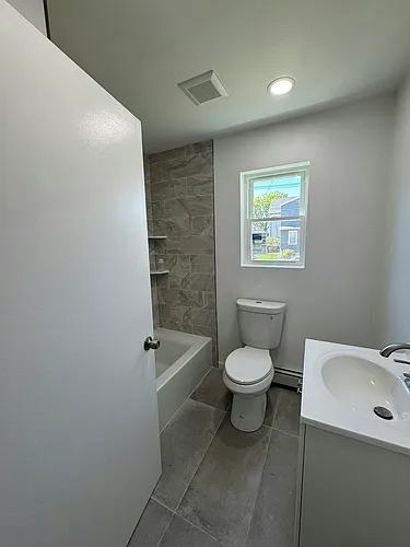 615 Chandler Ave #1 Photo 1