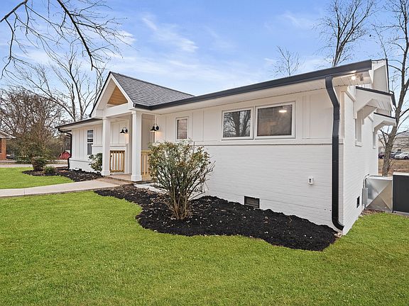 3rd image of 110 Horseshoe Dr