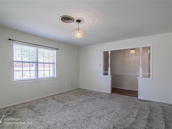4th image of 902 Harrison Ave