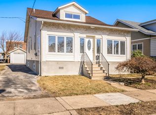 809 Chandler St, Philadelphia, PA 19111
