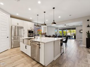 1946 W Horsetail Trl, Phoenix, AZ 85085