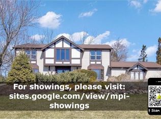 20550 Coventry Dr, Brookfield, WI 53045