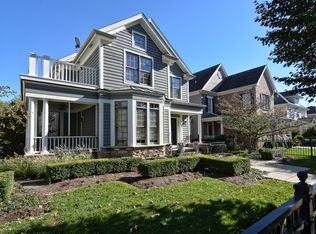 451 S 2nd St, Geneva, IL 60134