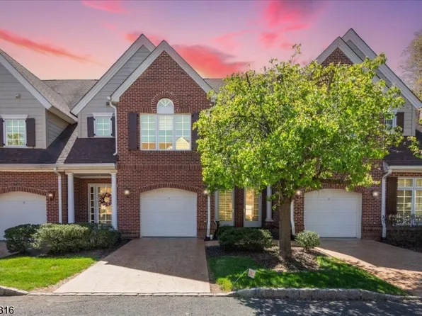 29 Schmidt Cir, Watchung Boro, NJ 07069