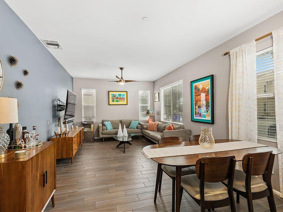 1st image of 613 Calle Vibrante