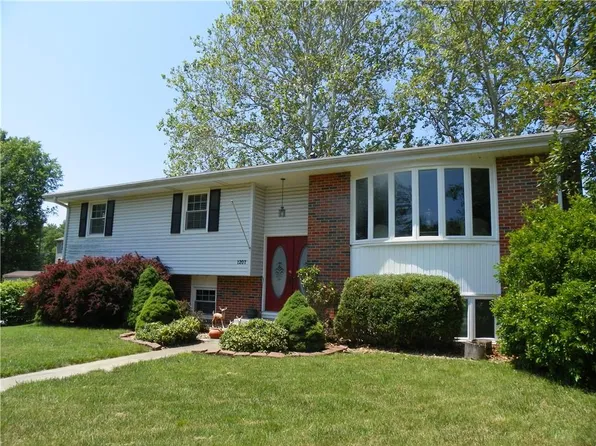 1207 Spruce St, Eudora, KS 66025