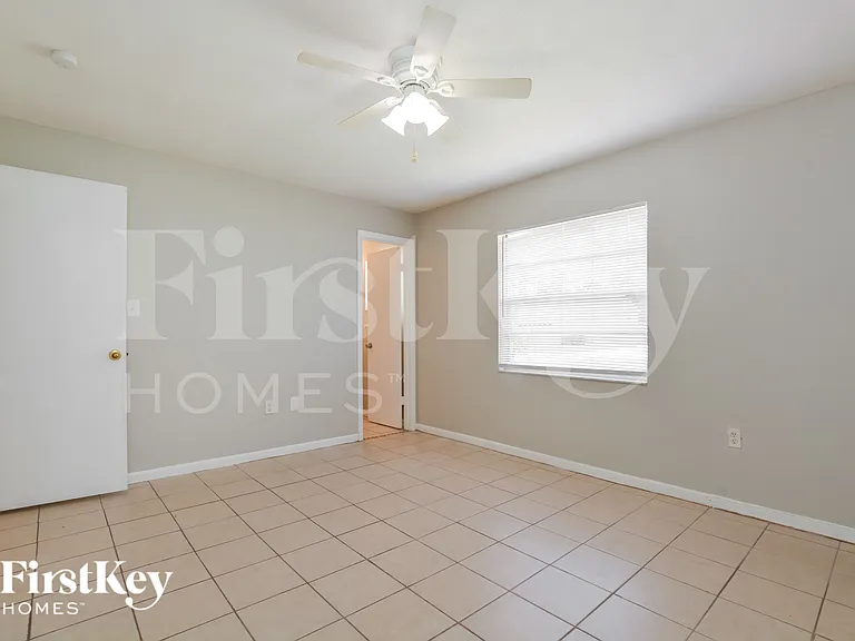 928 N Rossiter St — Photo 9