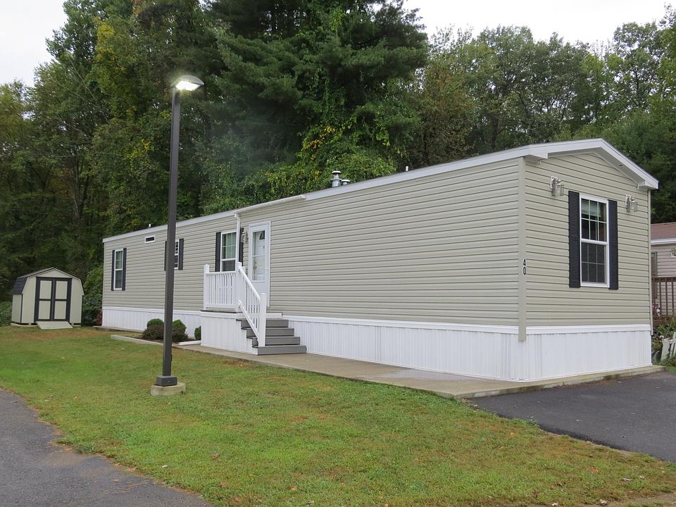 2nd image of 93 Bayberry Ln