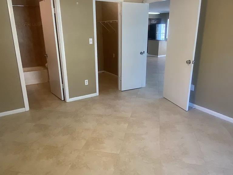 8724 Mallard Reserve Dr #102 — Photo 10