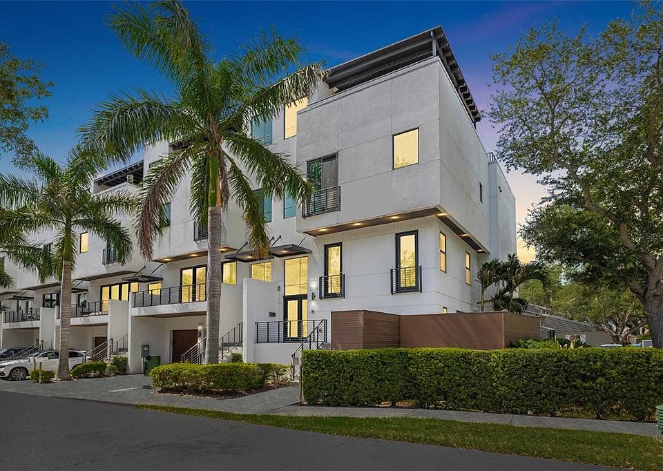 1st image of 2814 W BARCELONA STREET